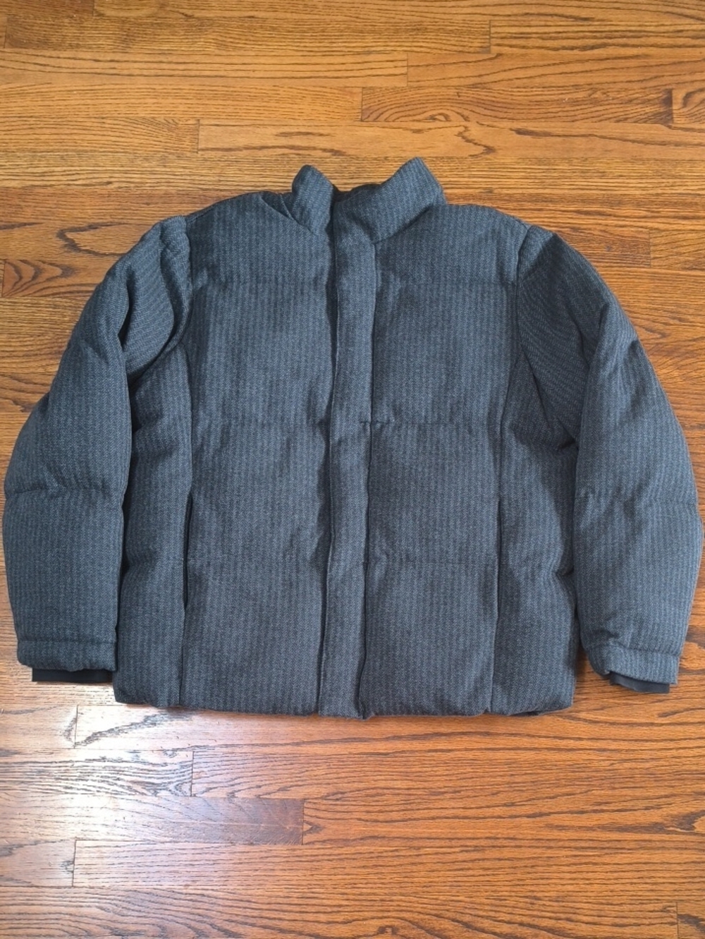 Vince Men's Quilted Puffer Jacket in Herringbone Charcoal Gray